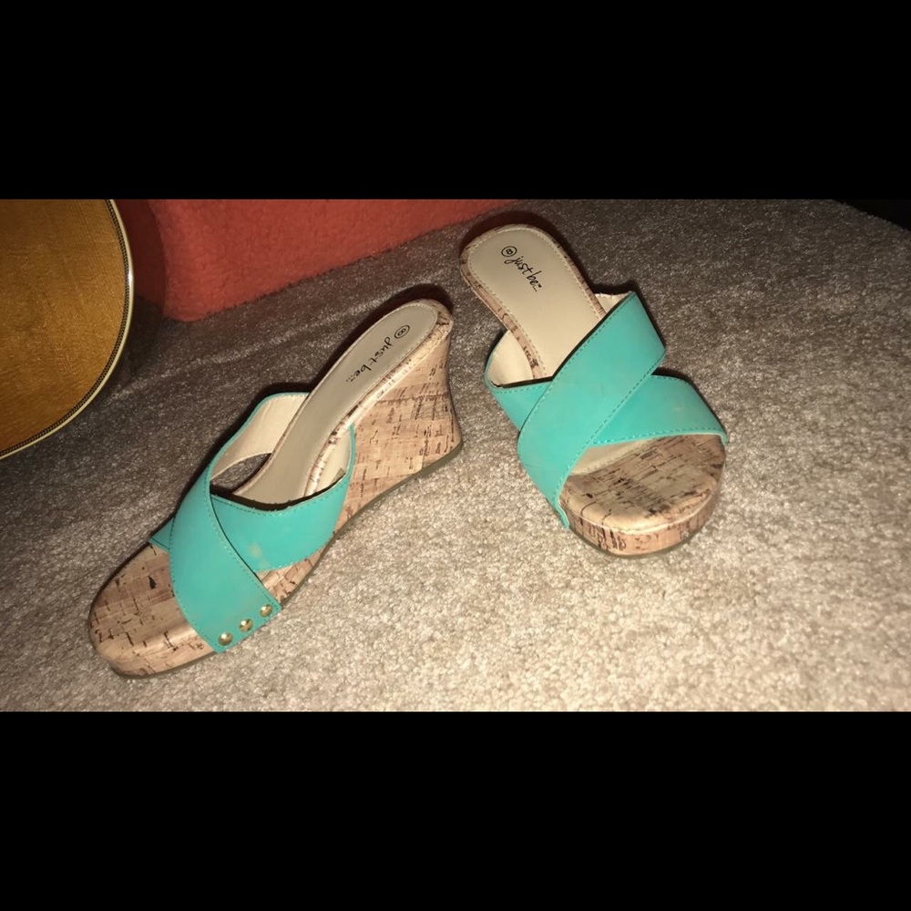 Teal wedges